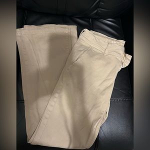 American Eagle khaki’s